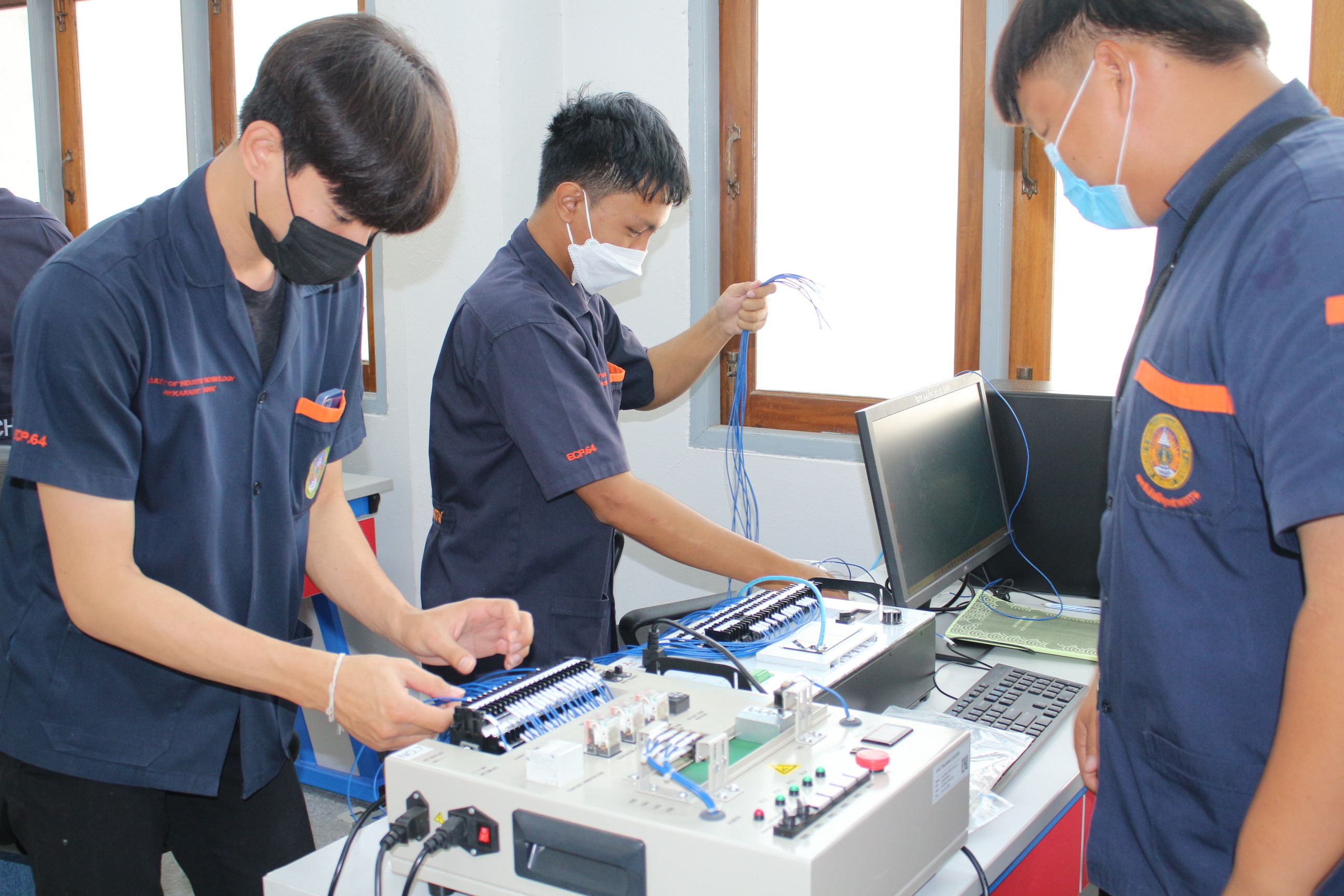 อบรมหลักสูตรระยะสั้น "ช่างควบคุมด้วยระบบโปรแกรมเมเบิลลอจิกคอนโทรลเลอร์(PLC) ระดับ 1
