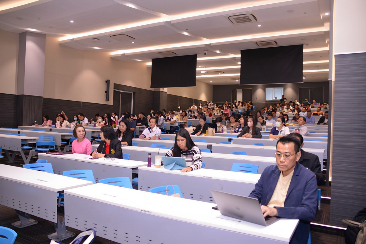ร่วมประชุมโครงการขับเคลื่อนการเข้าสู่ตำแหน่งทางวิชาการของคณาจารย์ มรภ.เทพสตรี