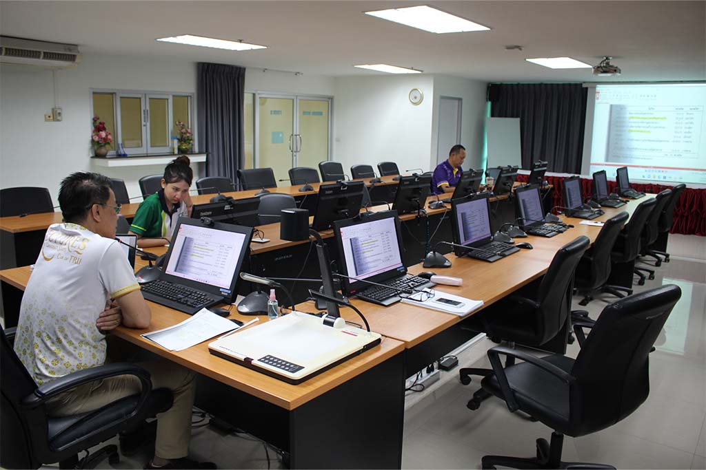 ประชุมเตรียมการการเรียนการสอนร่วมกับสถานประกอบการ