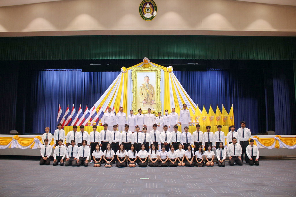 ร่วมพิธีถวายพระพรชัยมงคลพระบาทสมเด็จพระเจ้าอยู่หัว รัชกาลที่ 10