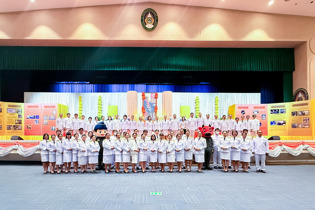 ร่วมพิธีถวายเครื่องราชสักการะ พระบาทสมเด็จพระจอมเกล้าเจ้าอยู่หัว เนื่องในวันวิทยาศาสตร์แห่งชาติ
