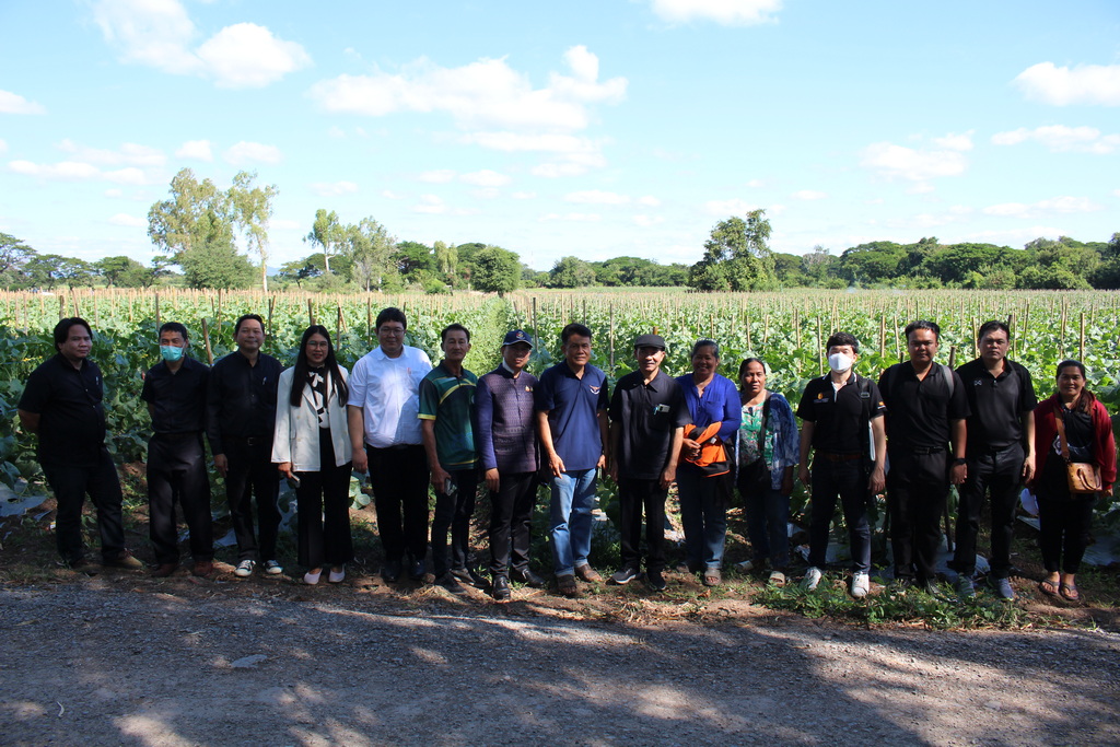 โครงการพัฒนาการจัดการศึกษาและการเรียนรู้แบบองค์รวมที่เน้นให้นักศึกษามีสมรรถนะตามอัตลักษณ์ของมหาวิทยาลัย