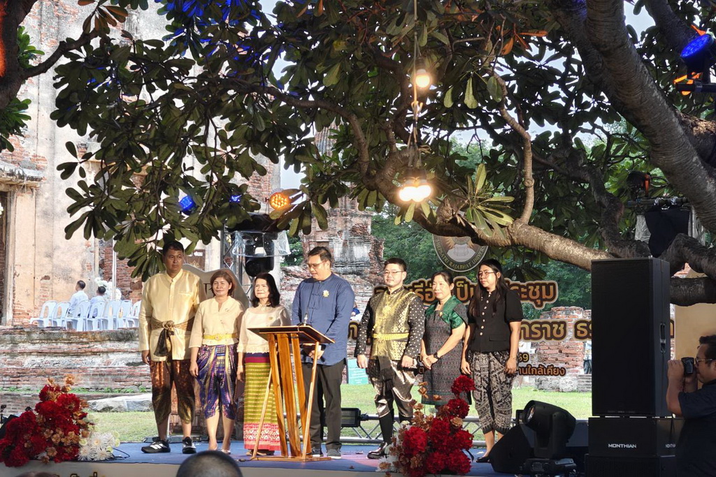 ร่วมงานมหกรรมส่งเสริมศิลปวัฒนธรรมและการท่องเที่ยว "ลพบุรีเมืองอันเป็นที่ประชุมพระบรมธาตุ พระเจ้าตากสินมหาราช ธรรมราชา"
