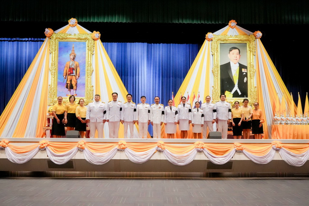 ร่วมพิธีถวายพระพรชัยมงคล พระบาทสมเด็จพระเจ้าอยู่หัว และพิธีถวายราชสักการะสมเด็จพระนารายณ์มหาราช