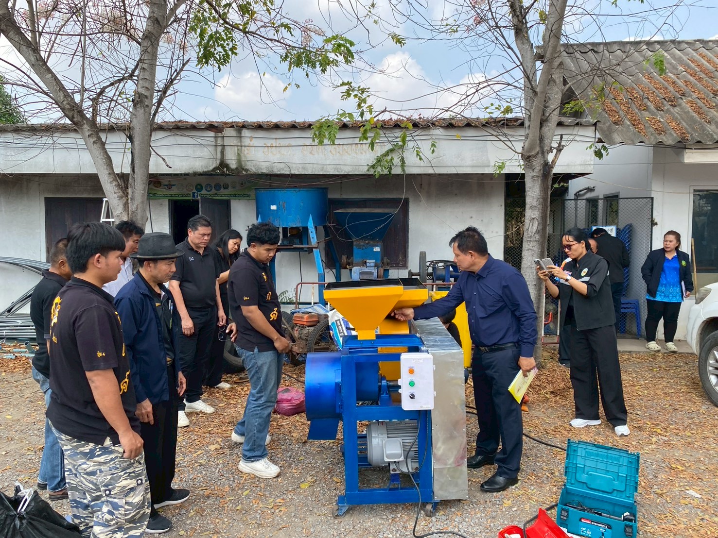 เครื่องสับย่อยใบมะขามเทศ